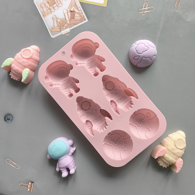6-hole Cartoon Astronaut Rocke - مراجعة Candle Making Business وسعره